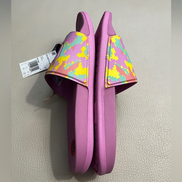 NWT - Adidas Lego Adilette Comfort Sandal - Youth 6/Women 6.5/EU 38 - Picture 6 of 11